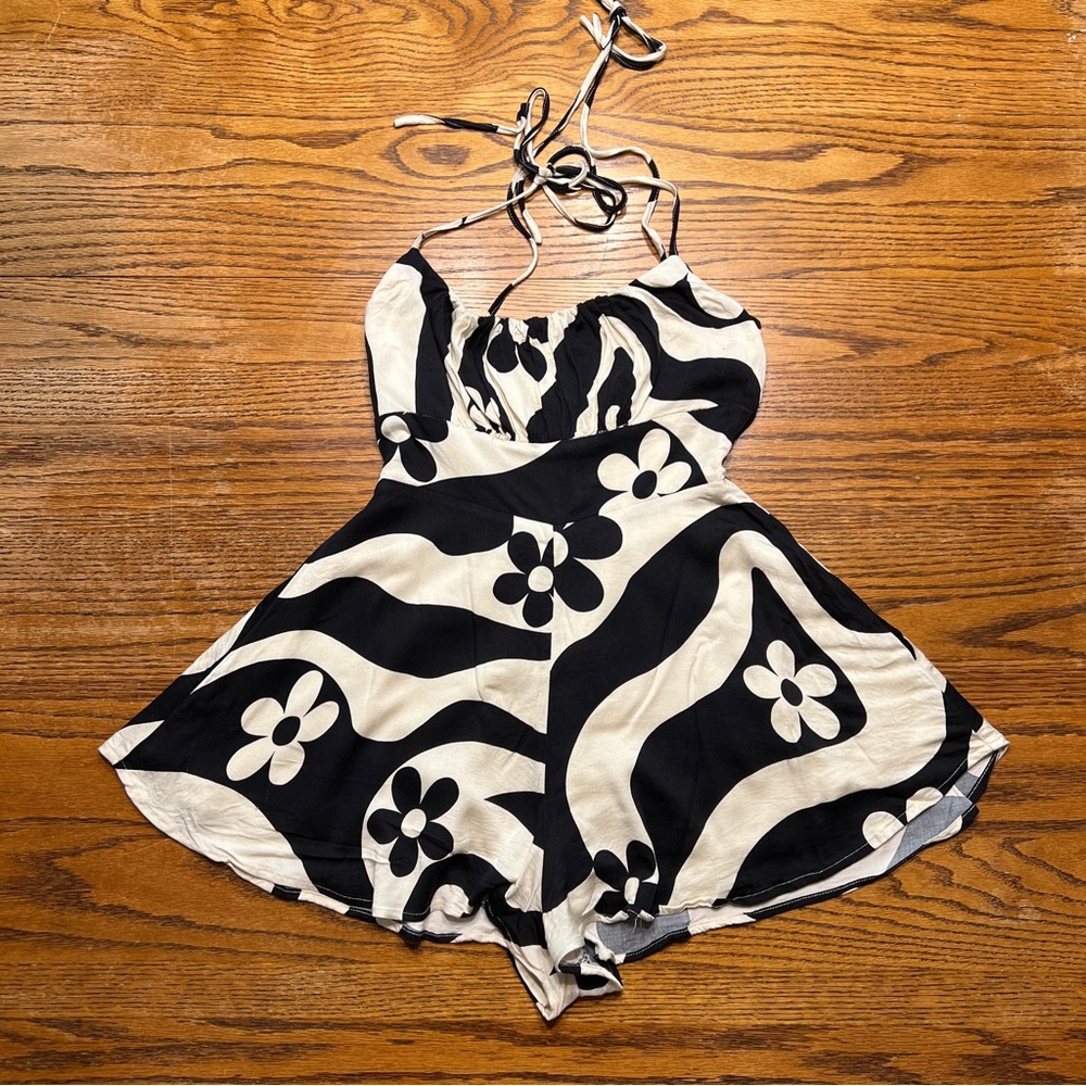 Urban Outfitters Black Cream Floral Halter Romper Retro Mod Festival Petite Sm